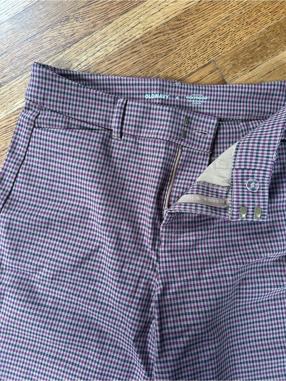 NWT Old Navy Purple and Black Plaid Pixie Straight Pants